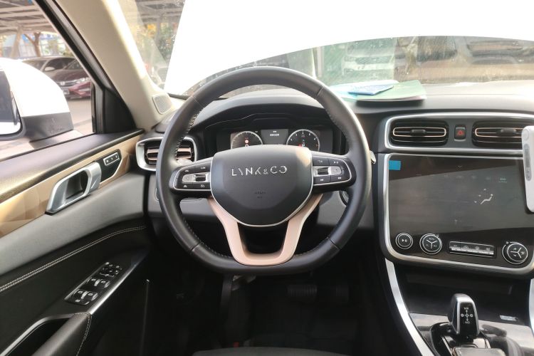 领克01 2019款 2.0T 两驱型Pro版 国V中控内饰13