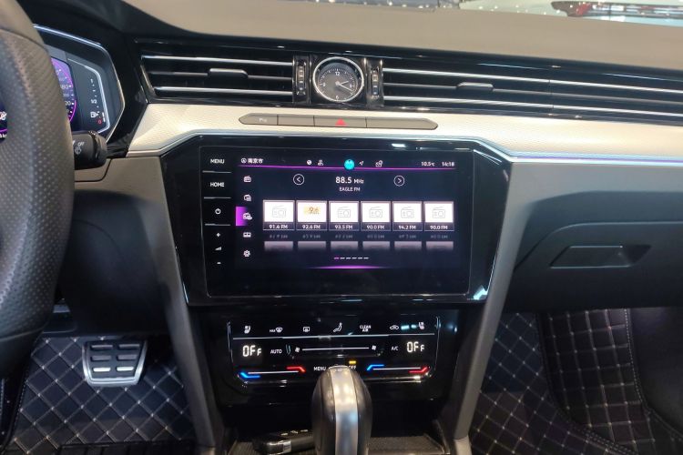 大众 迈腾 2023款 200万辆纪念版 330TSI DSG豪华型局部细节16