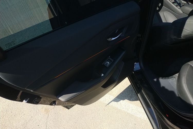 本田 雅阁 2023款 260TURBO 卓越版中控内饰7008