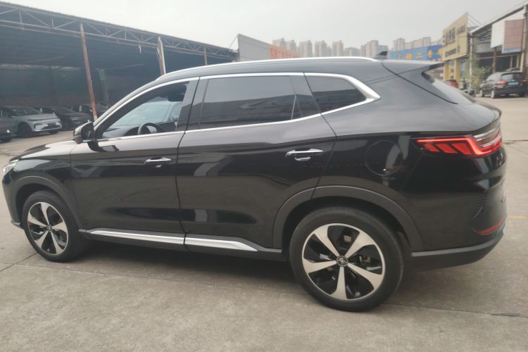 比亚迪 宋PLUS新能源 2021款 EV 旗舰型车身外观6003