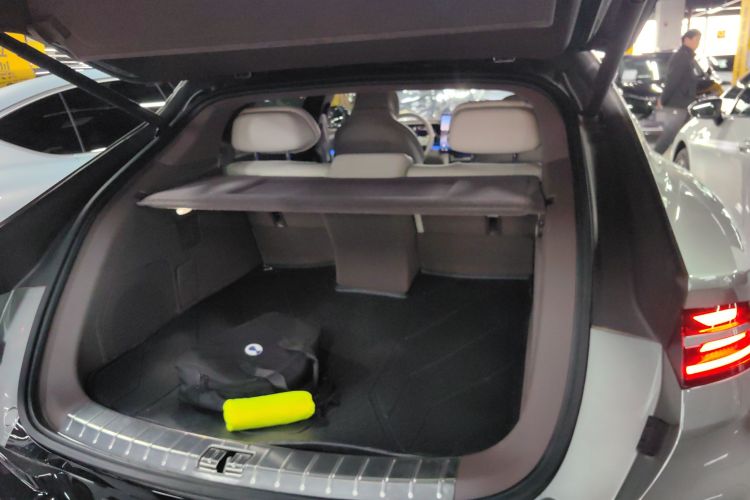 腾势Z9GT 2024款 1100四驱Max版机舱底盘23