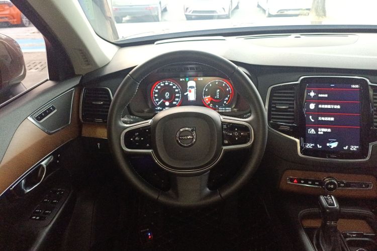 沃尔沃XC90 2018款 T6 智雅版 7座中控内饰13