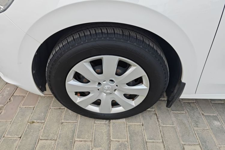 标致301 2014款 1.6L 手动舒适版车身外观6003