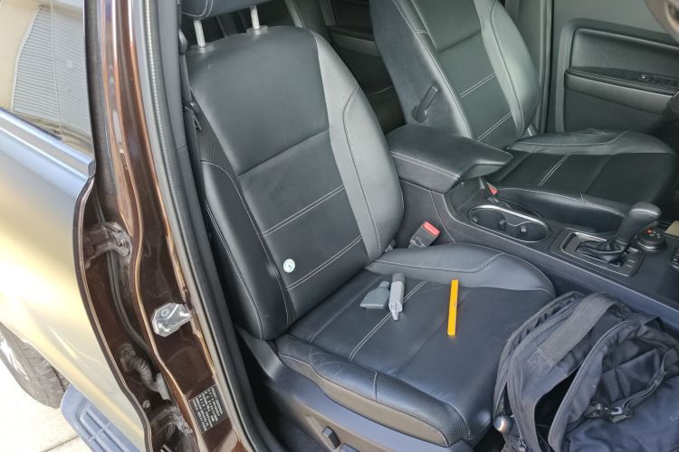 福特 撼路者 2017款 2.0T 汽油自动四驱豪华版 5座中控内饰41