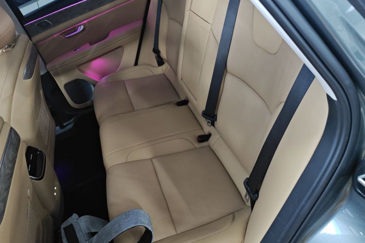 鸿蒙智行 问界M5 2022款 纯电后驱标准版中控内饰7004