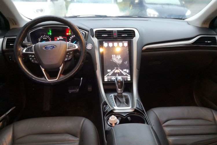 福特 蒙迪欧 2013款 2.0L GTDi200时尚型中控内饰12