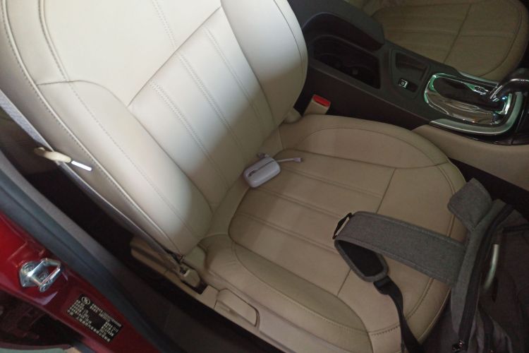 别克 君威 2014款 2.0L 精英时尚型局部细节41