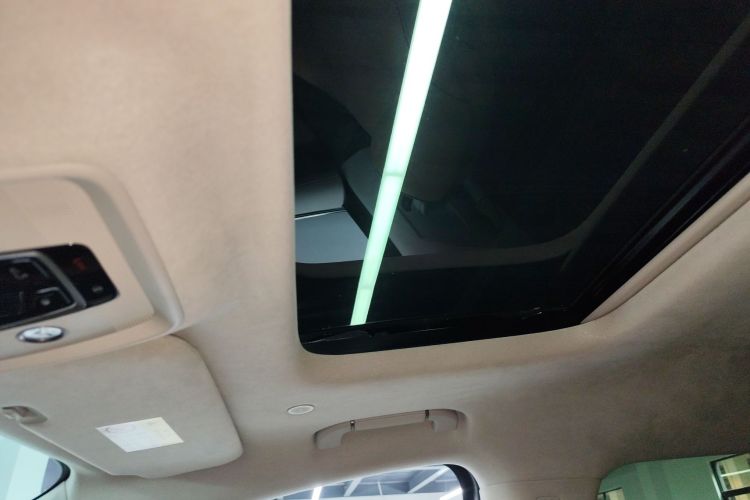 腾势D9 2022款 DM-i 970 四驱旗舰型中控内饰22