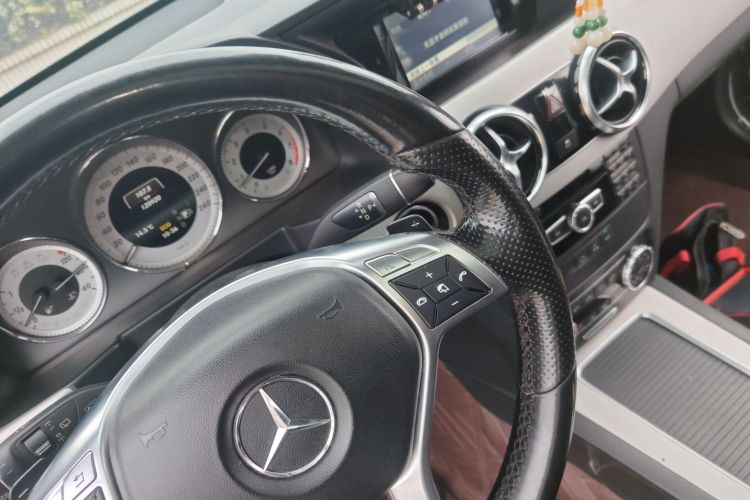 奔驰GLK级 2015款 GLK 260 4MATIC 动感型 极致版中控内饰18