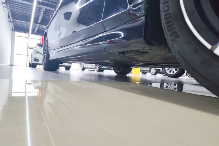 宝马3系 2023款 325Li M运动套装机舱底盘29