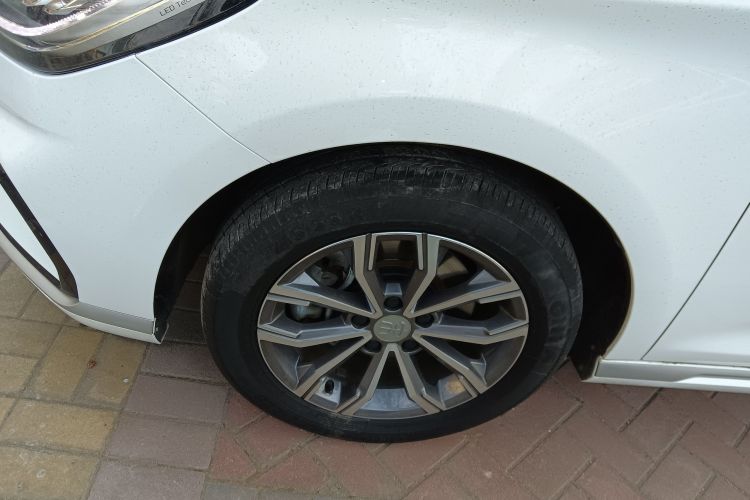 比亚迪 宋MAX 2021款 升级版 1.5T 自动豪华型 7座车身外观6007