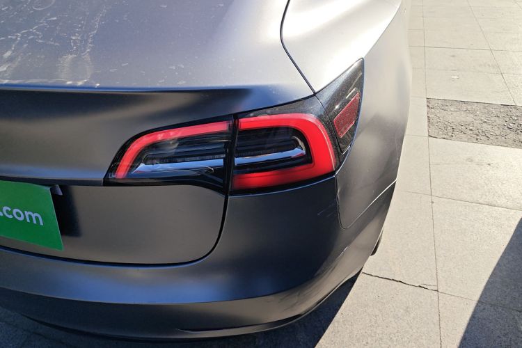 特斯拉 Model 3 2020款 改款 长续航后轮驱动版车身外观9