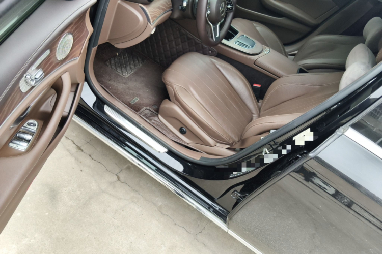奔驰E级 2020款 E 300 L 时尚型中控内饰7003