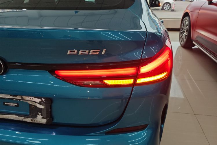 宝马2系(进口) 2021款 225i 四门轿跑车 M运动曜夜套装车身外观6006