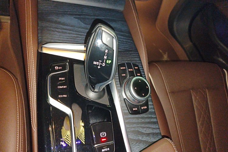 宝马5系 2022款 改款 530Li xDrive M运动套装局部细节18