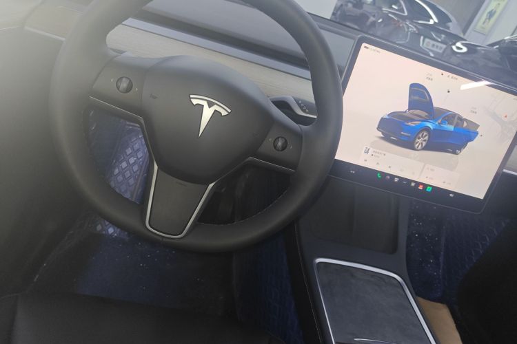 特斯拉 Model Y 2022款 改款 后轮驱动版中控内饰18