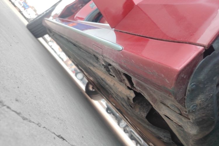 奔驰C级 2018款 C 200 L 运动版局部细节9001