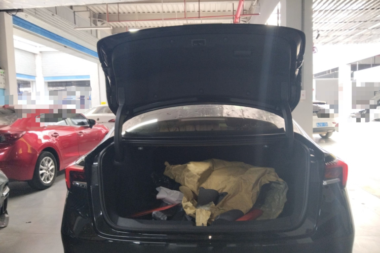 别克 君越 2025款 28T 白金版机舱底盘23