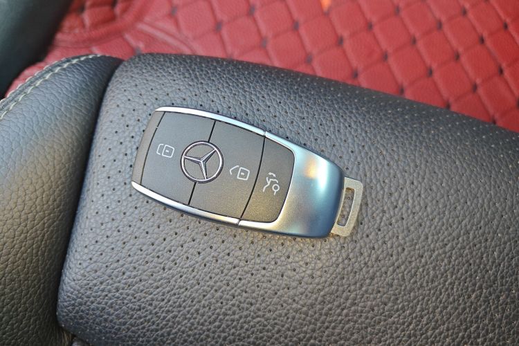 奔驰C级(进口) 2021款 C 260 轿跑车中控内饰11