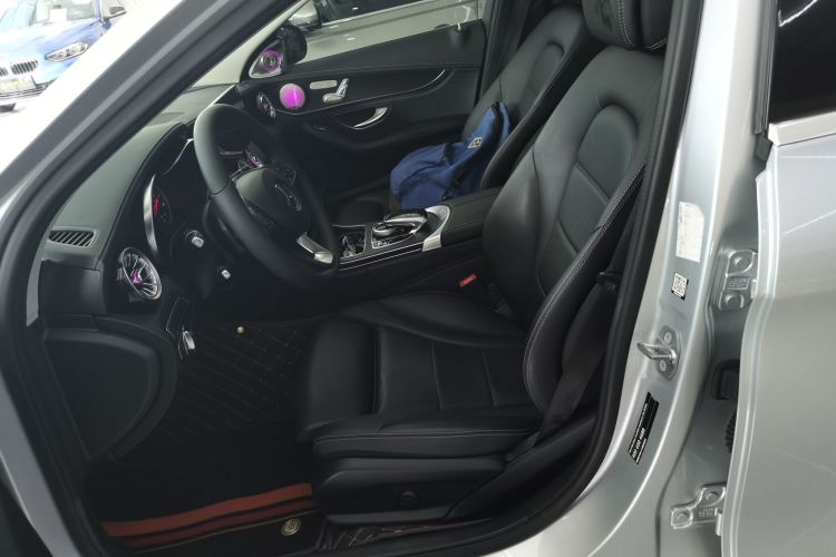 奔驰C级 2018款 C 200 L 运动版中控内饰19