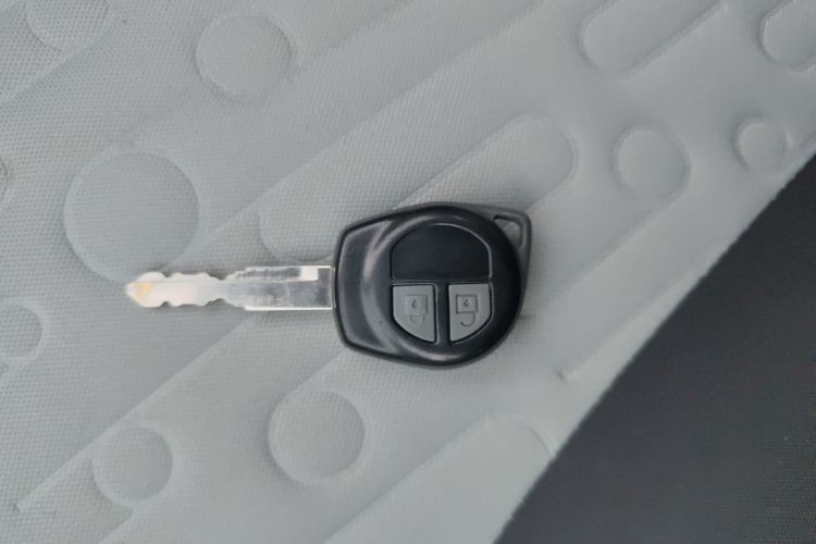 铃木 奥拓 2016款 1.0L 自动豪华炫动版中控内饰7001