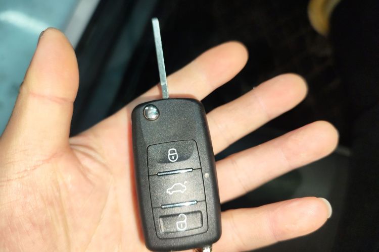 别克 英朗 2019款 18T 自动互联精英型 国VI中控内饰7001