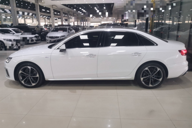 奥迪A4L 2020款 40 TFSI 时尚动感型车身外观4