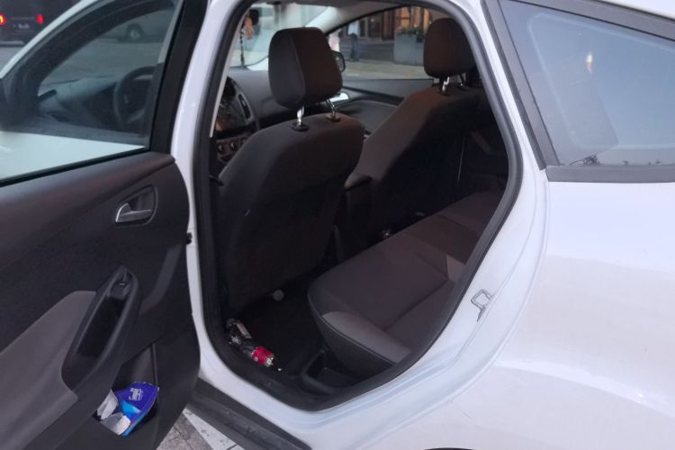 福特 福克斯 2012款 两厢 1.6L 自动舒适型中控内饰7004