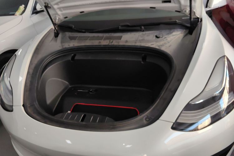 特斯拉 Model 3 2019款 标准续航后驱升级版局部细节24