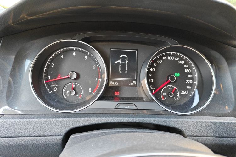 大众 高尔夫 2017款 230TSI 自动舒适百万辆纪念版中控内饰15