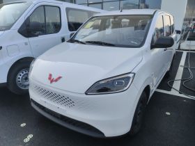 五菱汽车 五菱宏光新能源 2025款 增程式混动 50KM 标准型