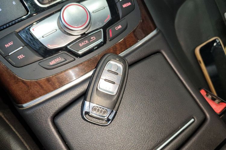 奥迪A6L 2017款 30 FSI 技术型中控内饰7001