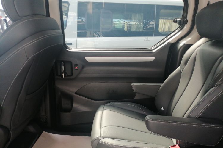 上汽大通MAXUS 大通G20 2023款 改款 ES 2.0T 汽油自动超值版中控内饰7008