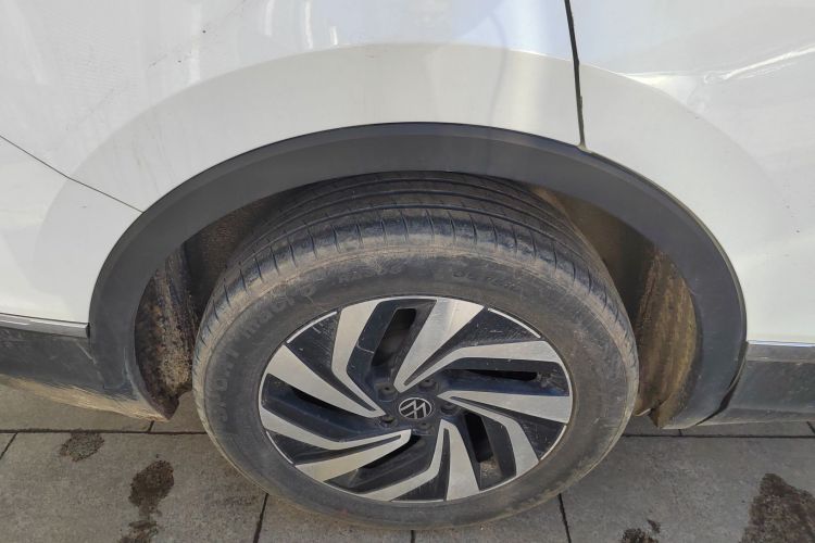 大众 途观L 2024款 300TSI 自动两驱智享版车身外观6008