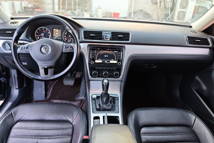 大众 帕萨特 2015款 1.8TSI DSG御尊版中控内饰12