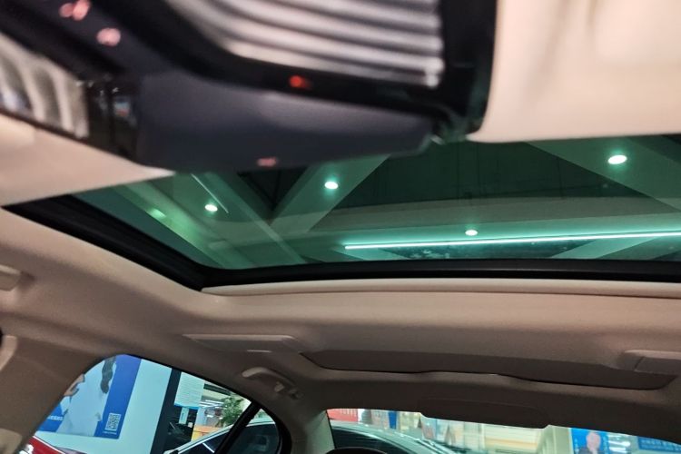 宝马5系 2019款 改款 530Li 尊享型 豪华套装中控内饰22