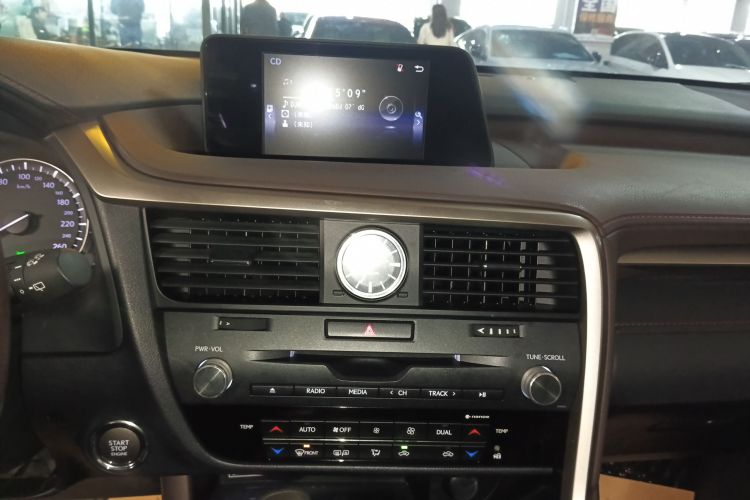 雷克萨斯RX 2016款 300 四驱典雅版 国V中控内饰16