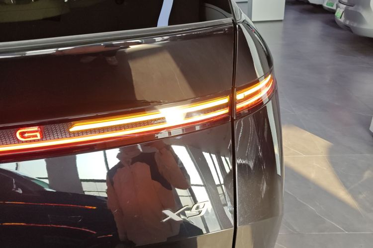 小鹏X9 2025款 740超长续航 Max车身外观6006