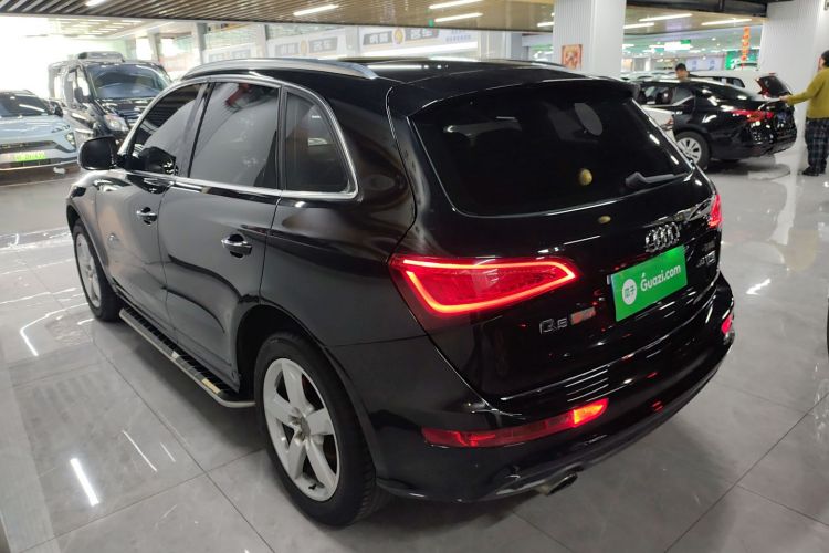 奥迪Q5 2017款 Plus 40 TFSI 进取型车身外观4