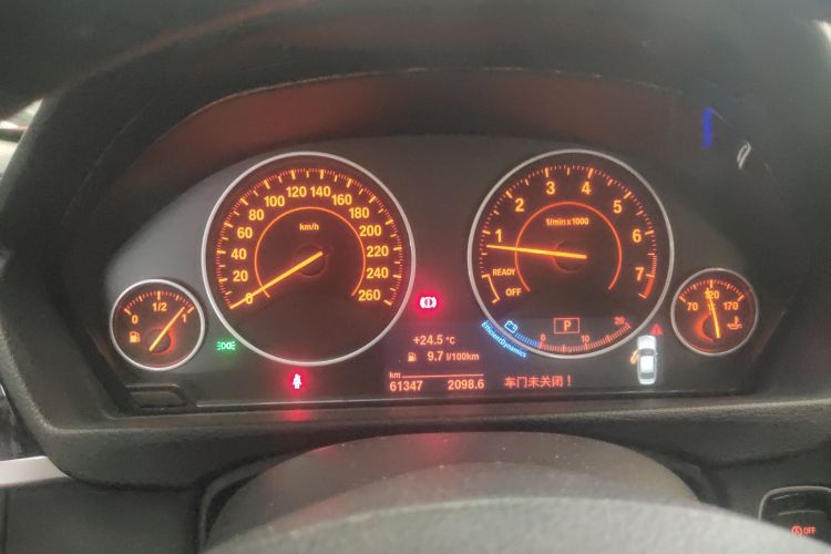 宝马3系 2017款 320Li M运动型局部细节14