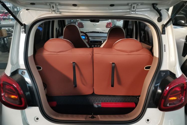 五菱汽车 宏光MINIEV 2025款 四门版 进阶款机舱底盘23