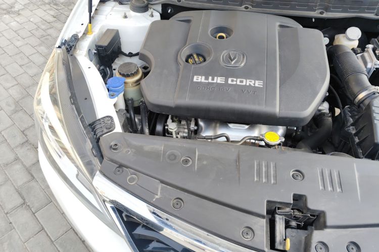 长安 悦翔V7 2016款 1.6L 自动乐享型 国V局部细节9006