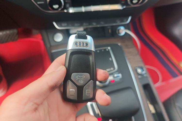 奥迪Q5L 2020款 45 TFSI 尊享风雅型中控内饰11