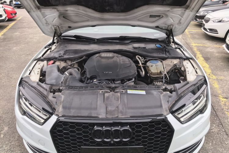 奥迪A7 2016款 40 TFSI 进取型机舱底盘24