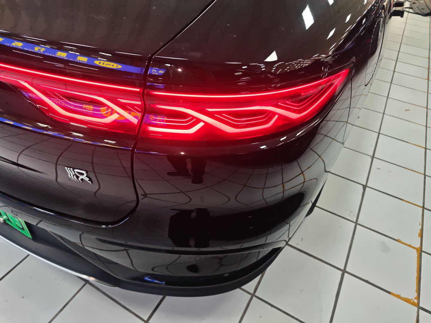 比亚迪 汉 2024款 DM-i 荣耀版 121KM 精英型