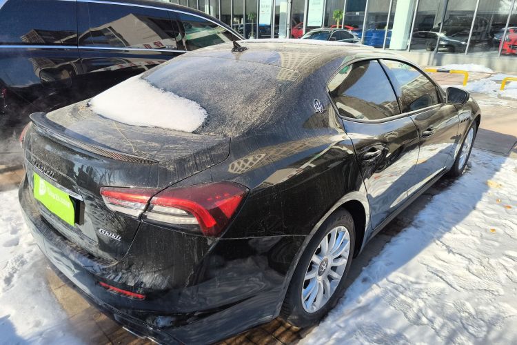 玛莎拉蒂 Ghibli 2017款 3.0T 标准版车身外观7