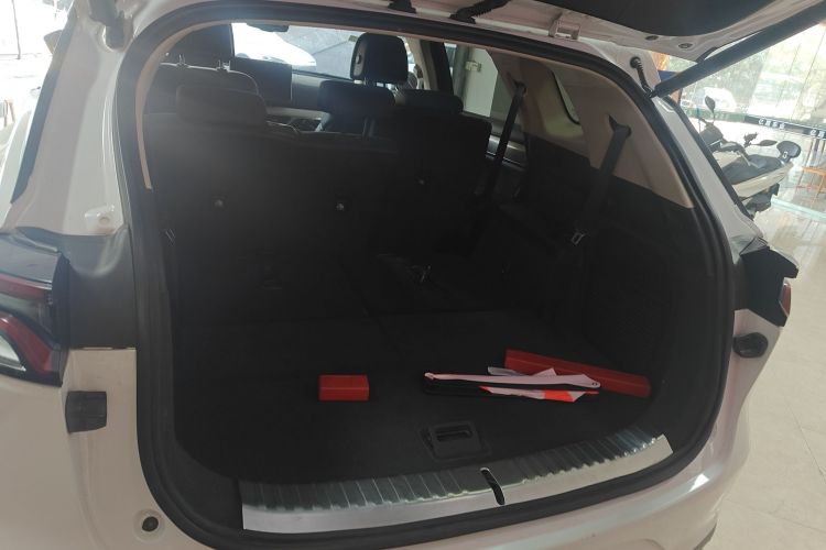 比亚迪 唐新能源 2018款 DM 2.0T 全时四驱智联创世版 7座 国V机舱底盘23