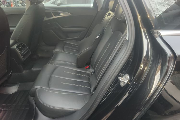 奥迪A6L 2018款 30周年年型 35 TFSI 运动型中控内饰21