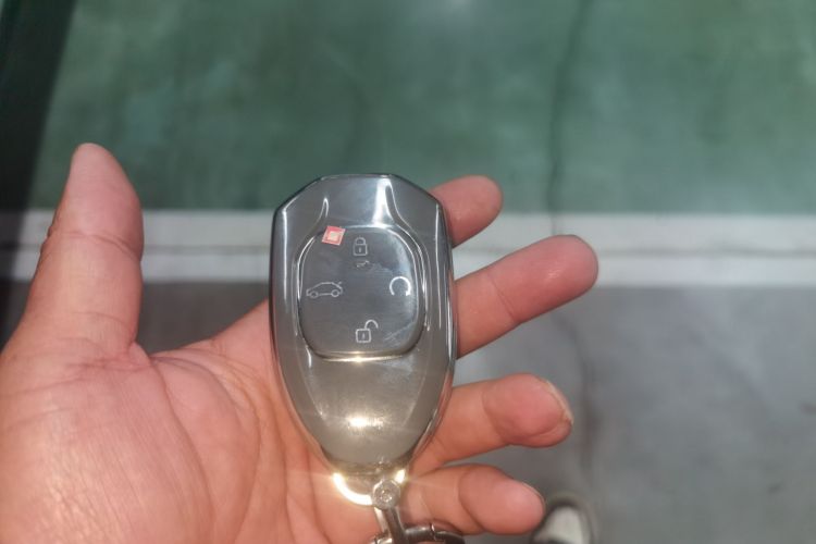 广汽传祺 传祺GS8 2022款 领航系列 2.0TGDI 两驱豪华智联版（七座）中控内饰11