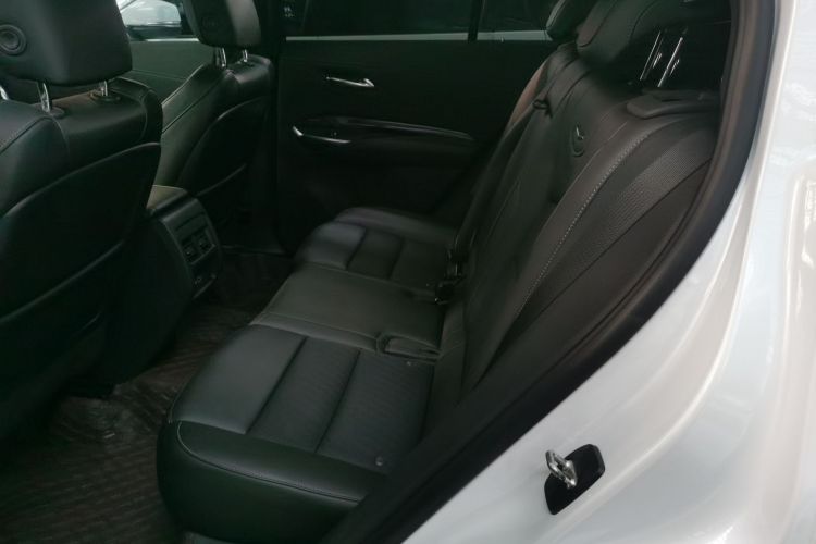 凯迪拉克XT4 2020款 改款 28T 两驱技术型中控内饰21